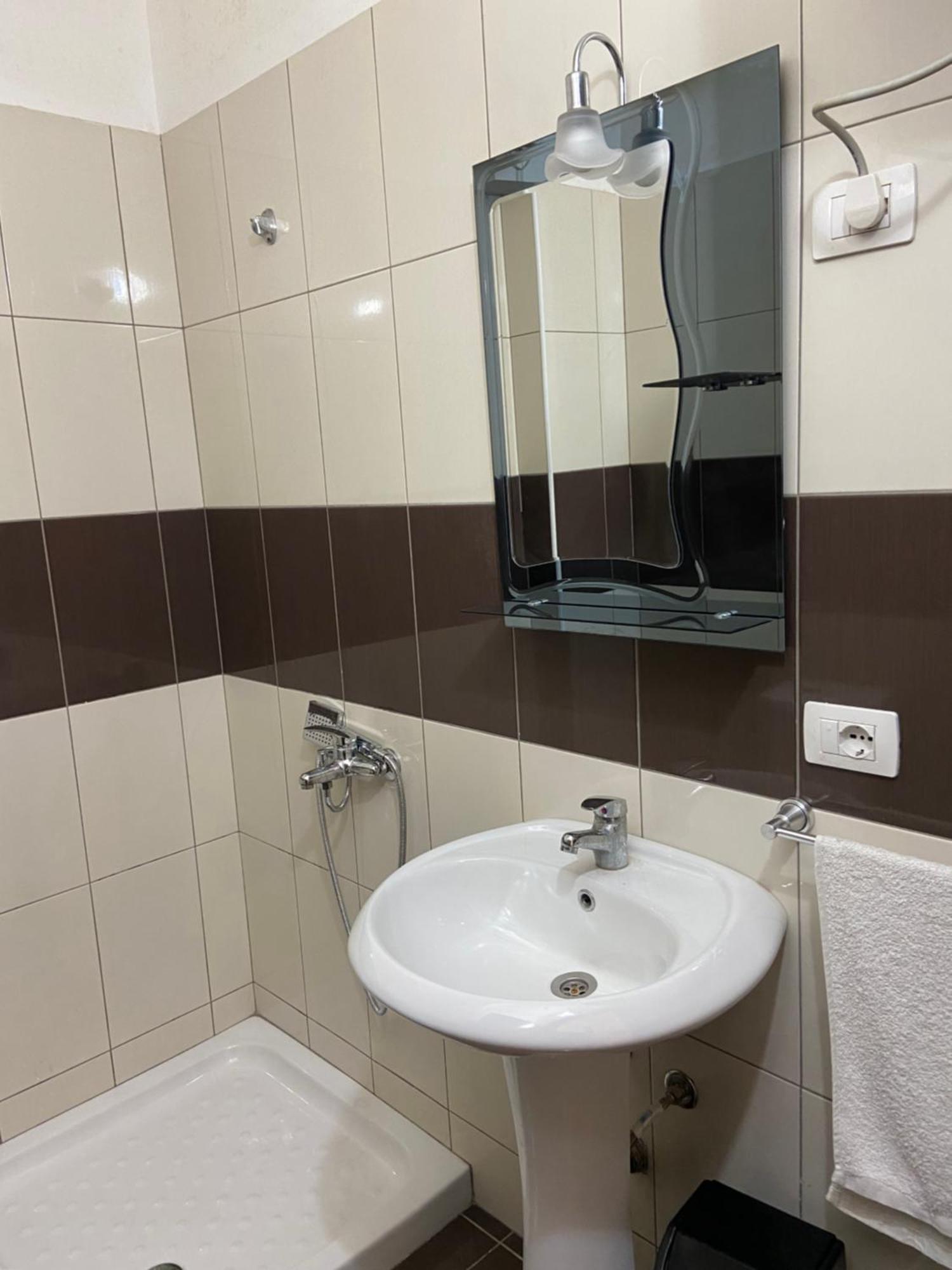 Ari Appartement *